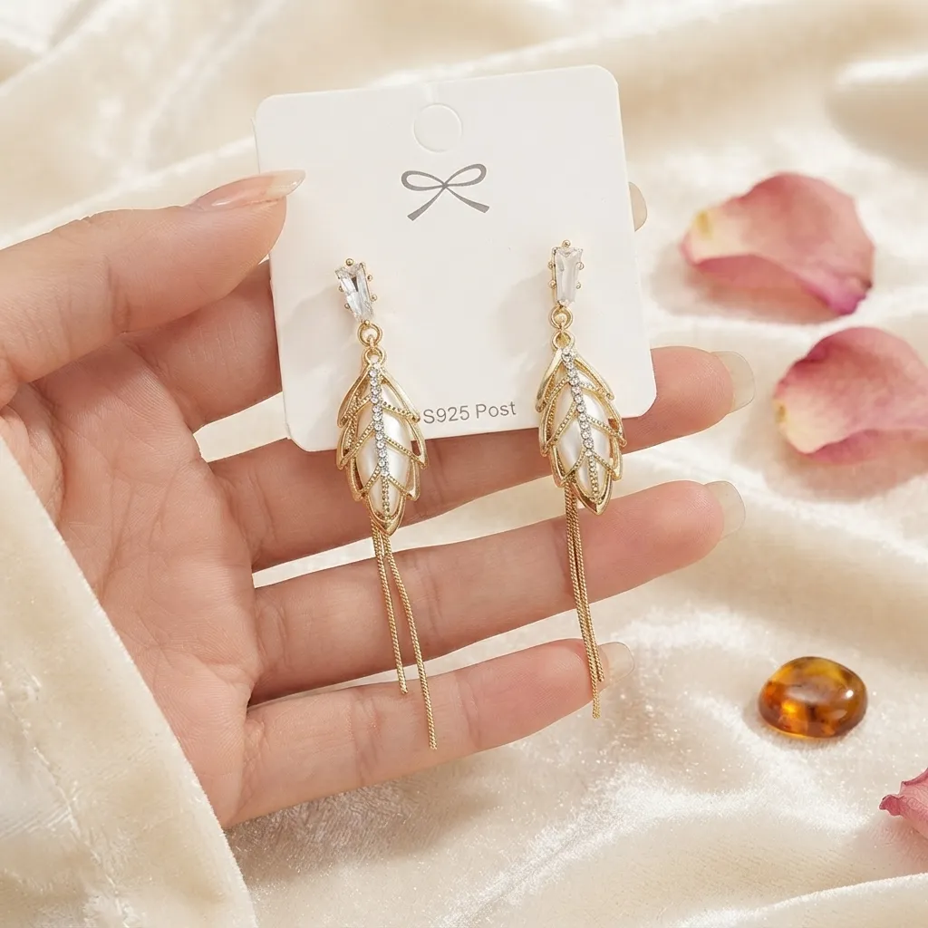 Leaf Earrings - BXK Leaf Earrings - BXK - Image 1