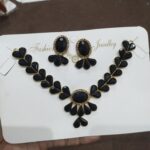 Black crystals necklace